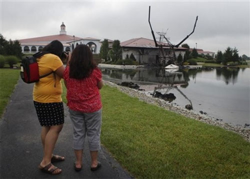 Hz. İsa heykeli yıldırımla yok oldu - Resim: 4