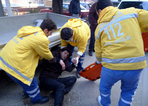 Alkolü fazla kaçırınca evin yolunu bulamadı! - Resim: 1