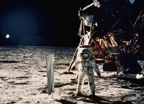 Ay'a ilk yolculuk - Resim: 2