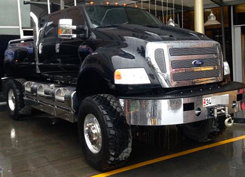 Türkiye sokaklarının lüks arabaları - Resim: 2