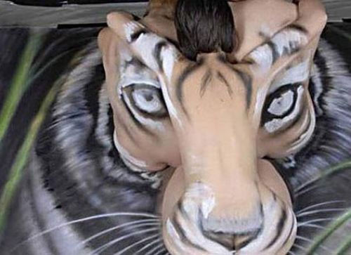 Resimdeki kadını bulun! - Resim: 3