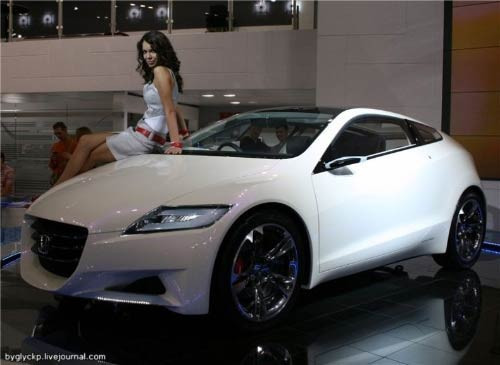 Mankenler otomobil fuarına gidince... - Resim: 1