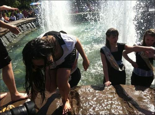 Rus kızların mezuniyet çılgınlığı - Resim: 3