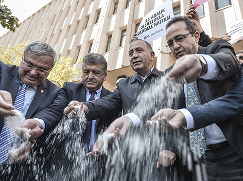CHP'den ilginç 'tuz dökme'li eylem - Resim: 4
