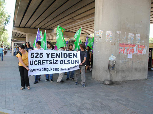 İzmir sokaklarında 525 protestosu - Resim: 3