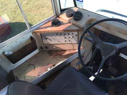 Okul otobüsünü saraya çevirdiler - Resim: 3