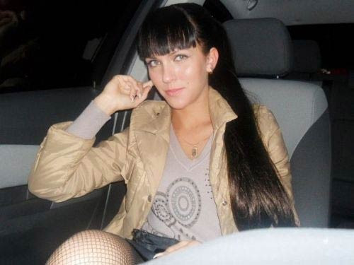 Facebook güzellerinin araba tutkusu - Resim: 4