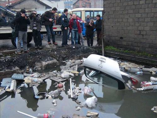 Yanlışlıkla geri vitese takınca... - Resim: 4