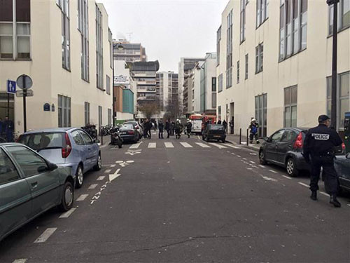 Paris'teki katliama ilk imam koştu - Resim: 1