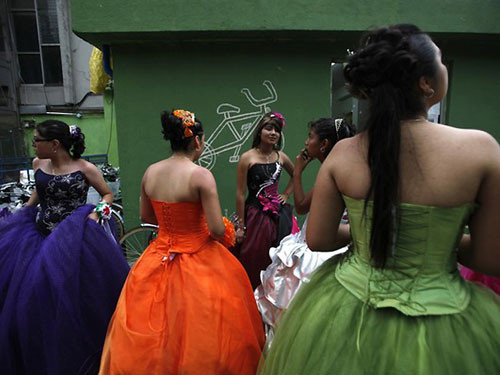 Kızlar 17 yaşını böyle kutladılar - Resim: 3