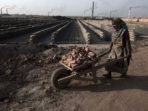 Bir parça ekmek için ölüyorlar - Resim: 3