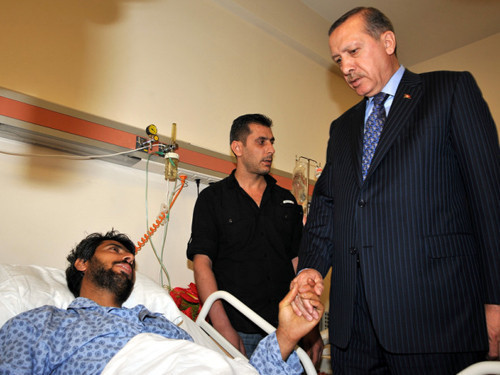 Erdoğan'ı alnından öptüler - Resim: 1