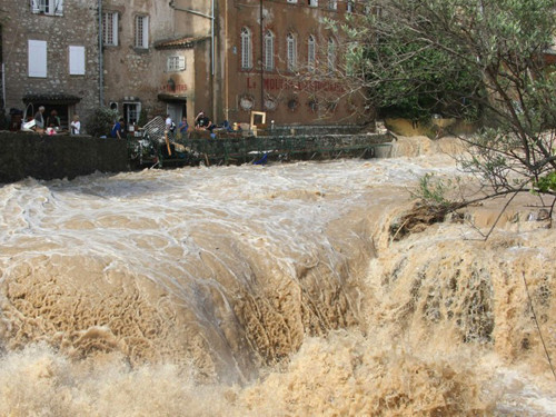 Fransa selle boğuşuyor - Resim: 1
