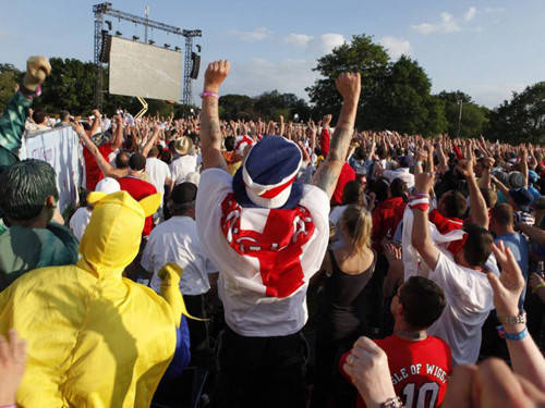 Dünya kupasında taraftarlar çıldırdı - Resim: 3