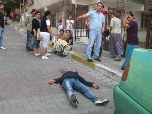 CHP'li kadınlara dayak - Resim: 1