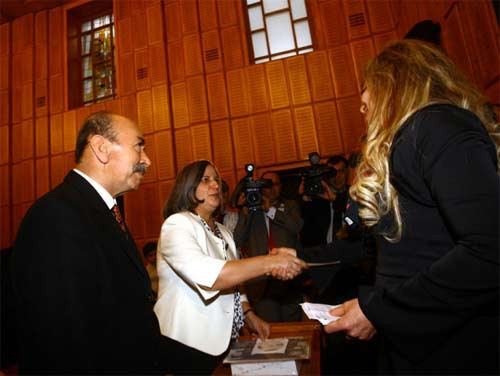 Kışanak'a Türkçe sözlüklü protesto - Resim: 3
