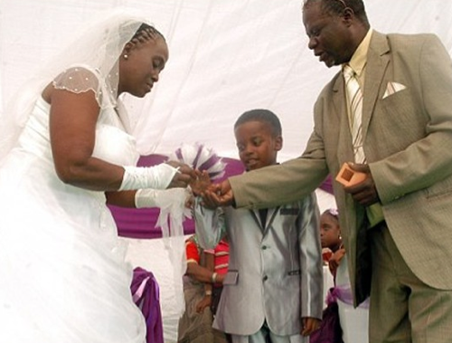 Gelin 61, damat ise 8 yaşında! - Resim: 3