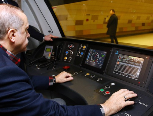 Cumhurbaşkanı Erdoğan vatman koltuğunda - Resim: 3