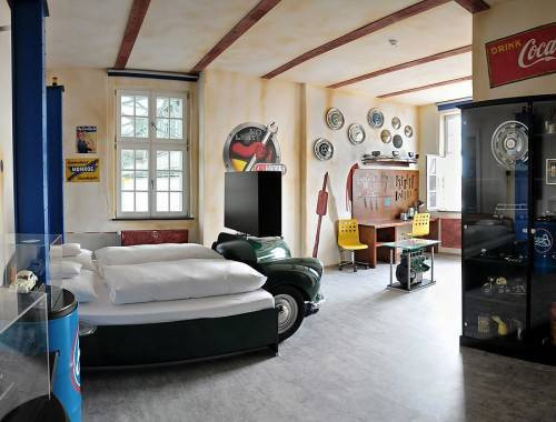 Otomobil meraklıları için cennet gibi bir otel - Resim: 4