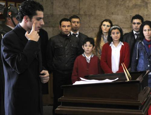 İstiklal Marşı'nı işaret diliyle okudular - Resim: 2