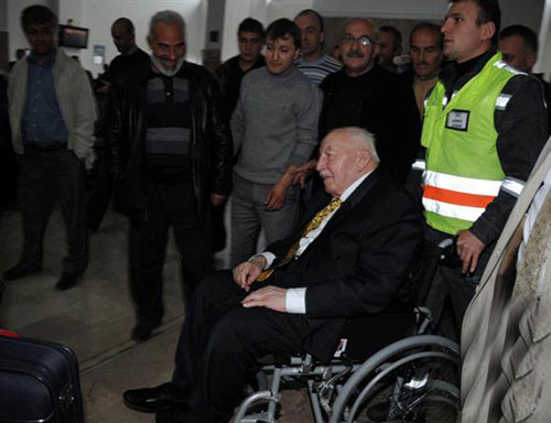 Necmettin Erbakan'ın zor anları! - Resim: 2