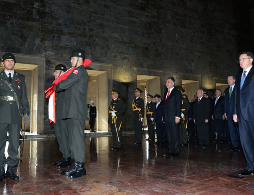 Devlet erkanı Anıtkabir'de! - Resim: 4