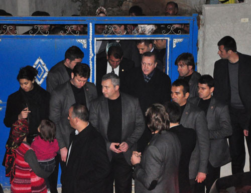 Erdoğan Suriye mağdurlarını ziyaret etti - Resim: 1