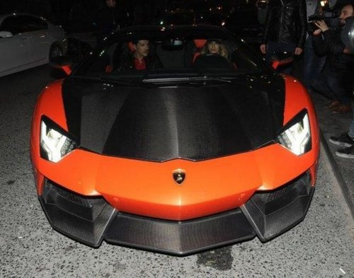 Ünlülerin servet değerindeki arabaları - Resim: 2