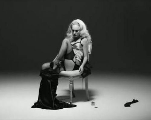 Soyunmaya alıştı  - Resim: 1