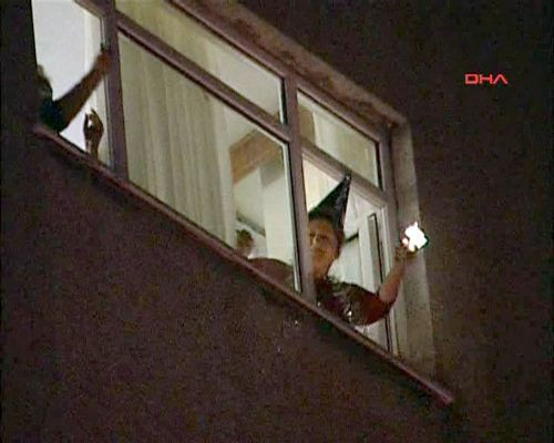 Böyle yılbaşı kutlaması görülmedi! - Resim: 1