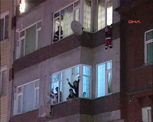 Böyle yılbaşı kutlaması görülmedi! - Resim: 2