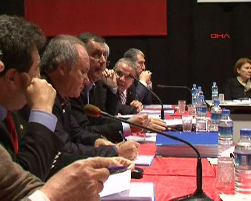 Belediyeyi darmadağan ettiler - Resim: 3