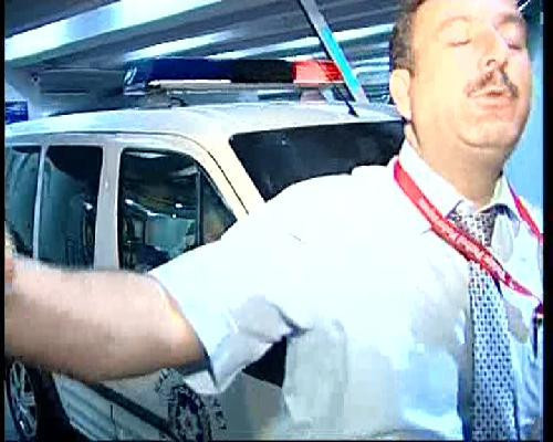 Alex polis aracıyla kaçırıldı! - Resim: 4