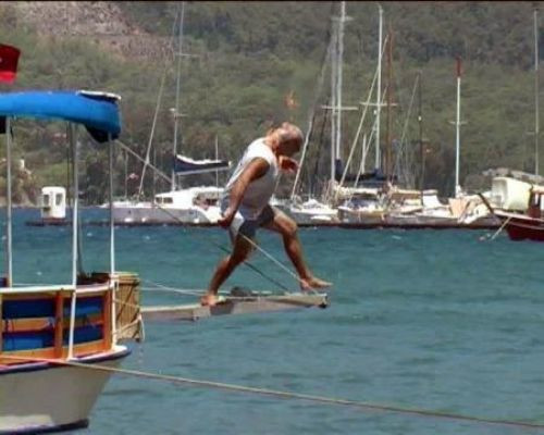 İşten çıkartılınca kendini yaktı - Resim: 1