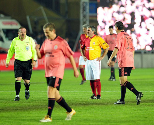 Efsaneler Sami Yen'de vedaya çıktı - Resim: 3
