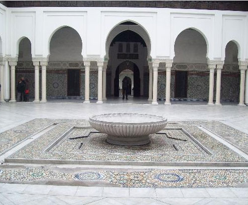 Sehit düşen müslümanların anısına Paris Büyük Camii - Resim: 4