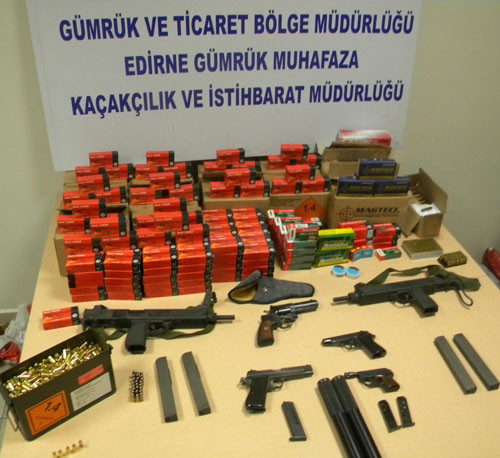 Kapıkule'de cephanelik gibi kaçakçılık - Resim: 4