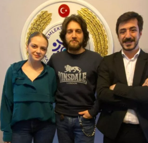 Oyuncu İpek Filiz Yazıcı ve eşi siyasi partiye katıldı - Resim: 0