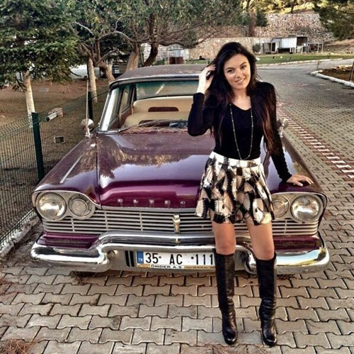 İzmirli avukatın mankenlik pozlarına bakın! - Resim: 3