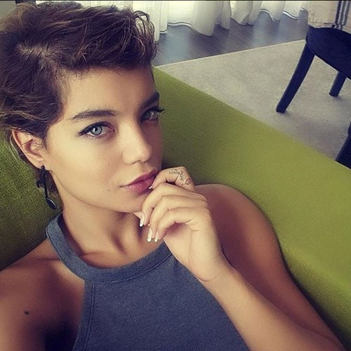 Türk Malı dizisinin Selin Kuzu'su kimdir? - Resim: 4