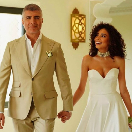 Özcan Deniz ve Samar Dadgar'dan romantik kareler! Öpücüklere boğdular