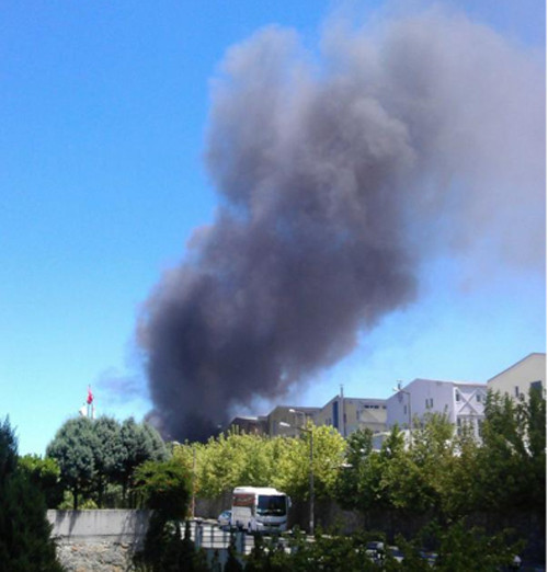 Tuzla'da korkutan yangın! - Resim: 2