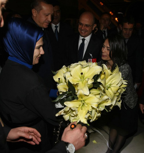 Erdoğan'a Urumçi'de coşkulu karşılama - Resim: 2