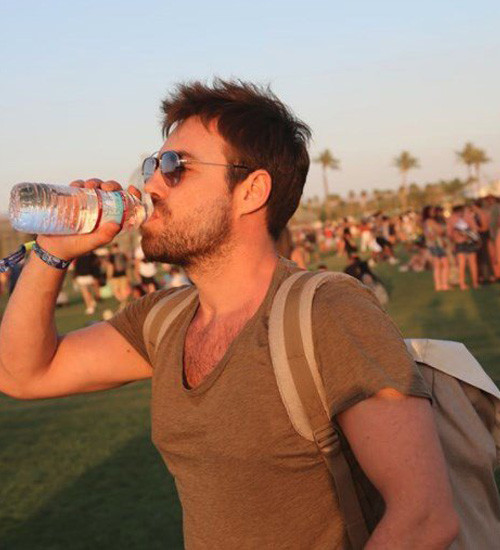 Hande Erçel dekolteli kıyafetiyle dikkat çekti! - Resim: 4