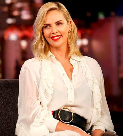 Charlize Theron'dan 'Annelik' itirafı!  - Resim: 1