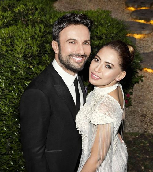 'Tarkan evde çamaşırsız dolaşmamı istiyor' demişti şimdi Hollywood'ta - Resim: 1