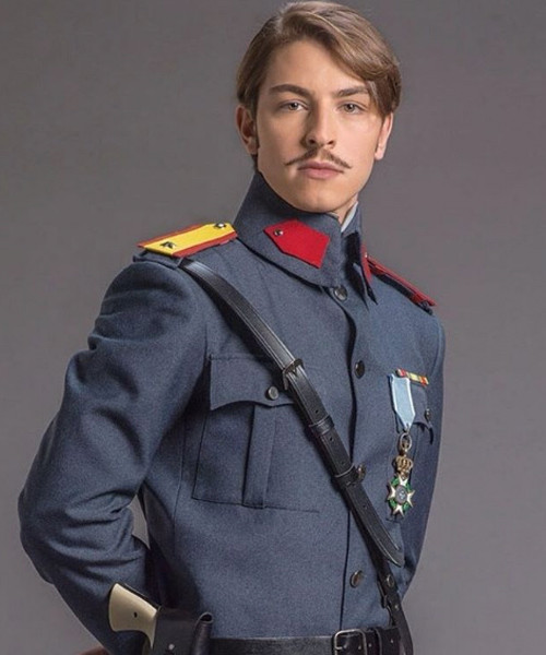 Boran Kuzum'un sevgilisi kameraları görünce eli ayağına dolandı! - Resim: 1