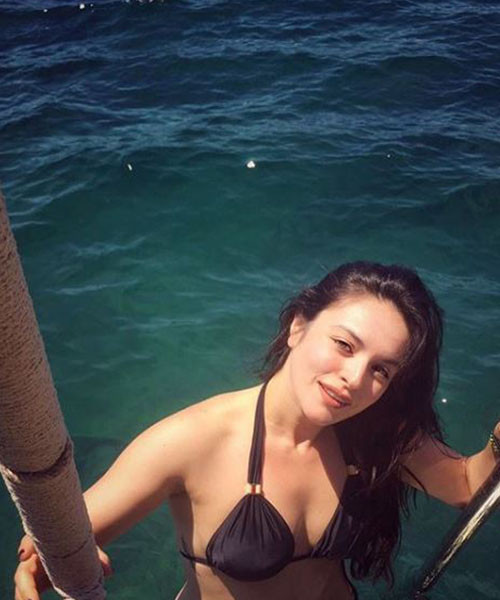 Ezgi Mola'dan dikkat çeken mayolu paylaşım!  - Resim: 4