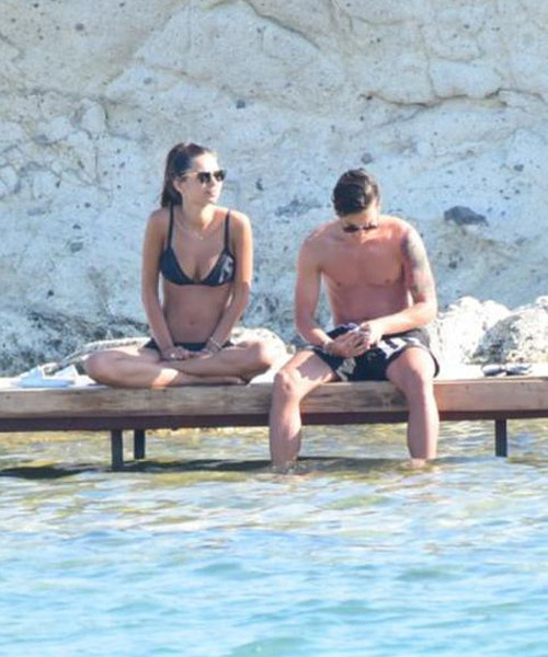Almanlar yuhalamıştı Amine sahip çıktı! Mesut'a teselli tatili - Resim: 4