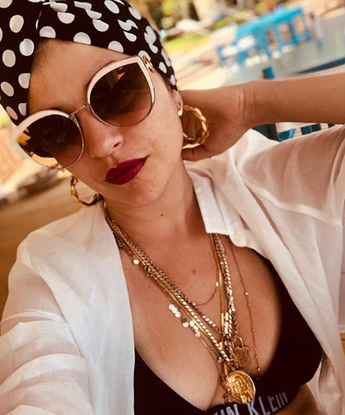 Gonca Vuslateri yeni dövmesiyle takipçilerinden büyük beğeni aldı - Resim: 1